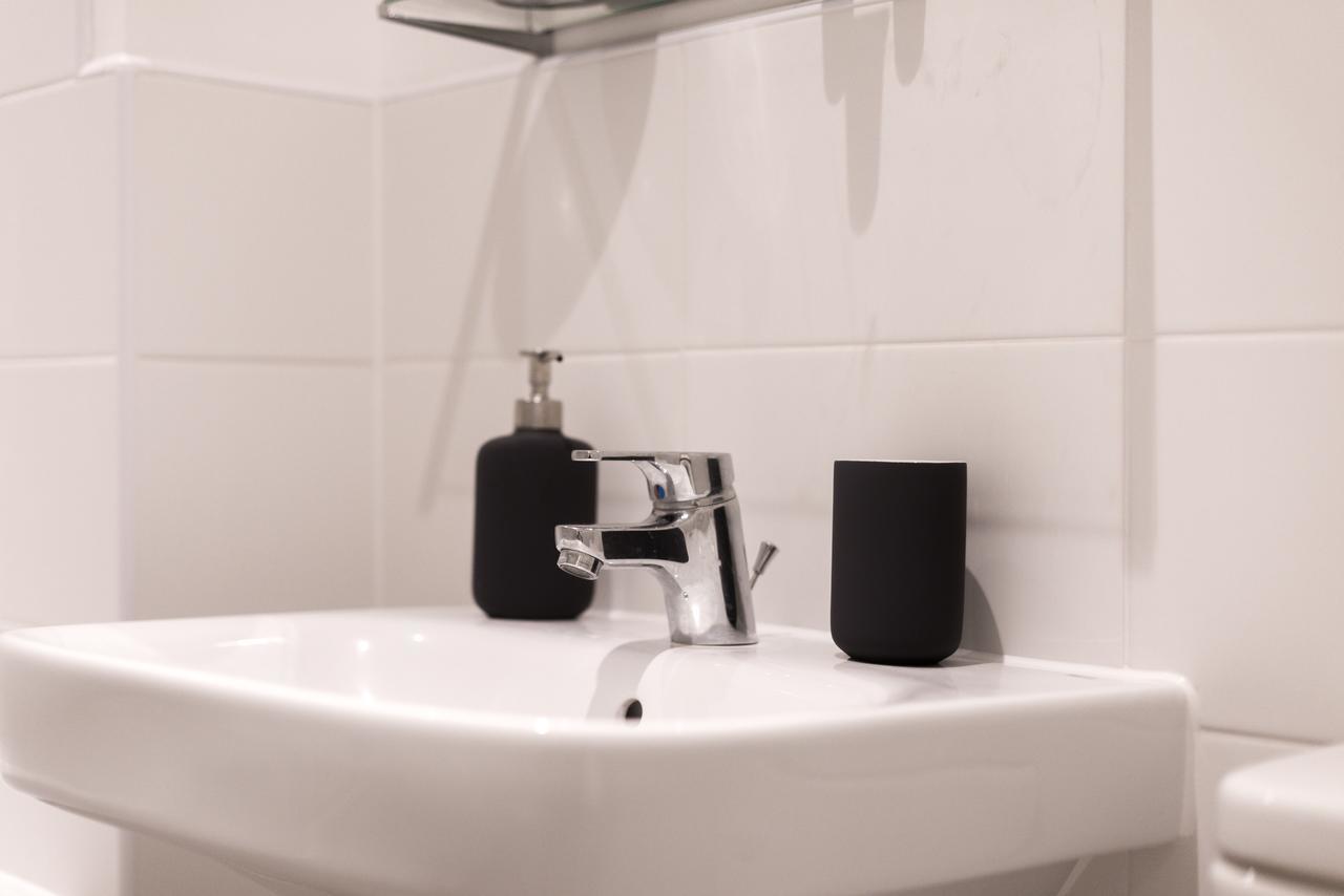 Hertford Serviced Apartments Ware Extérieur photo
