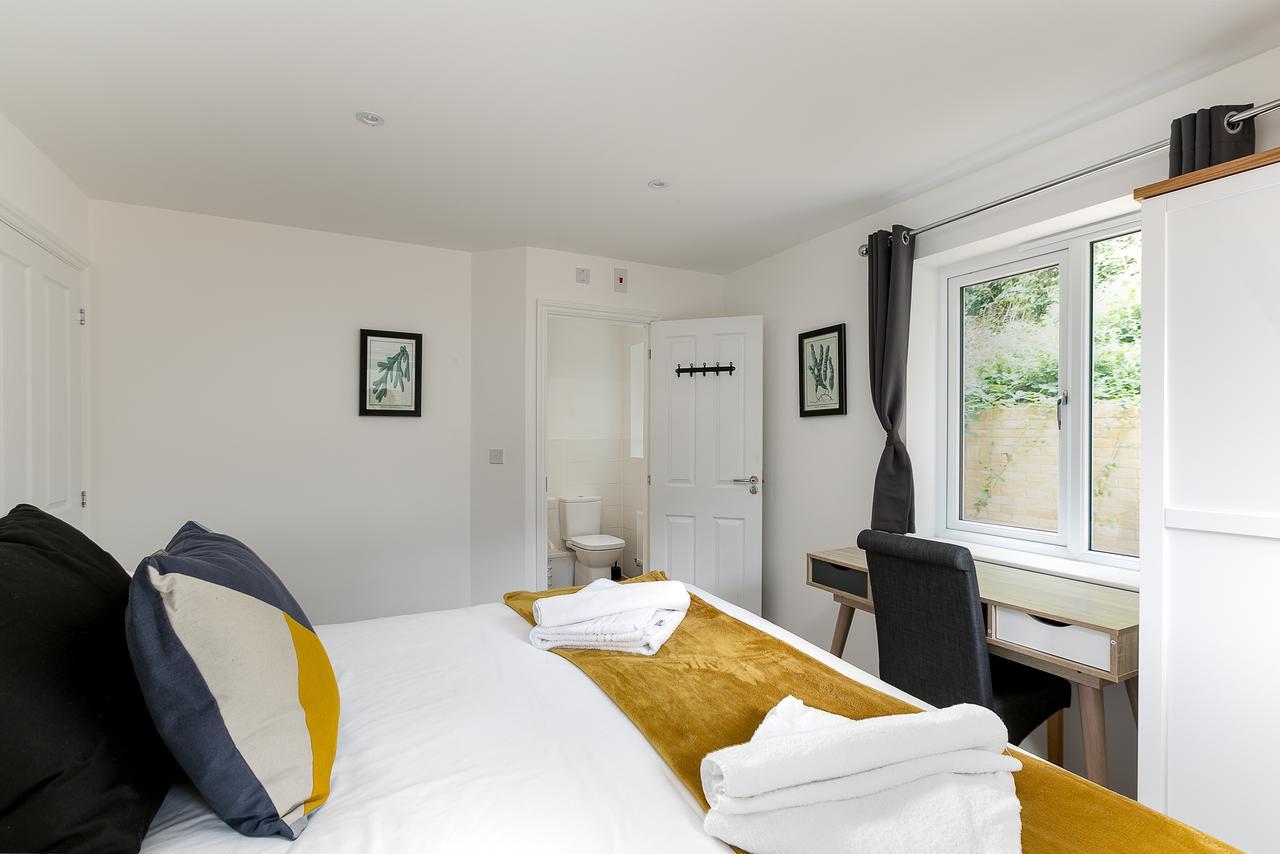 Hertford Serviced Apartments Ware Extérieur photo