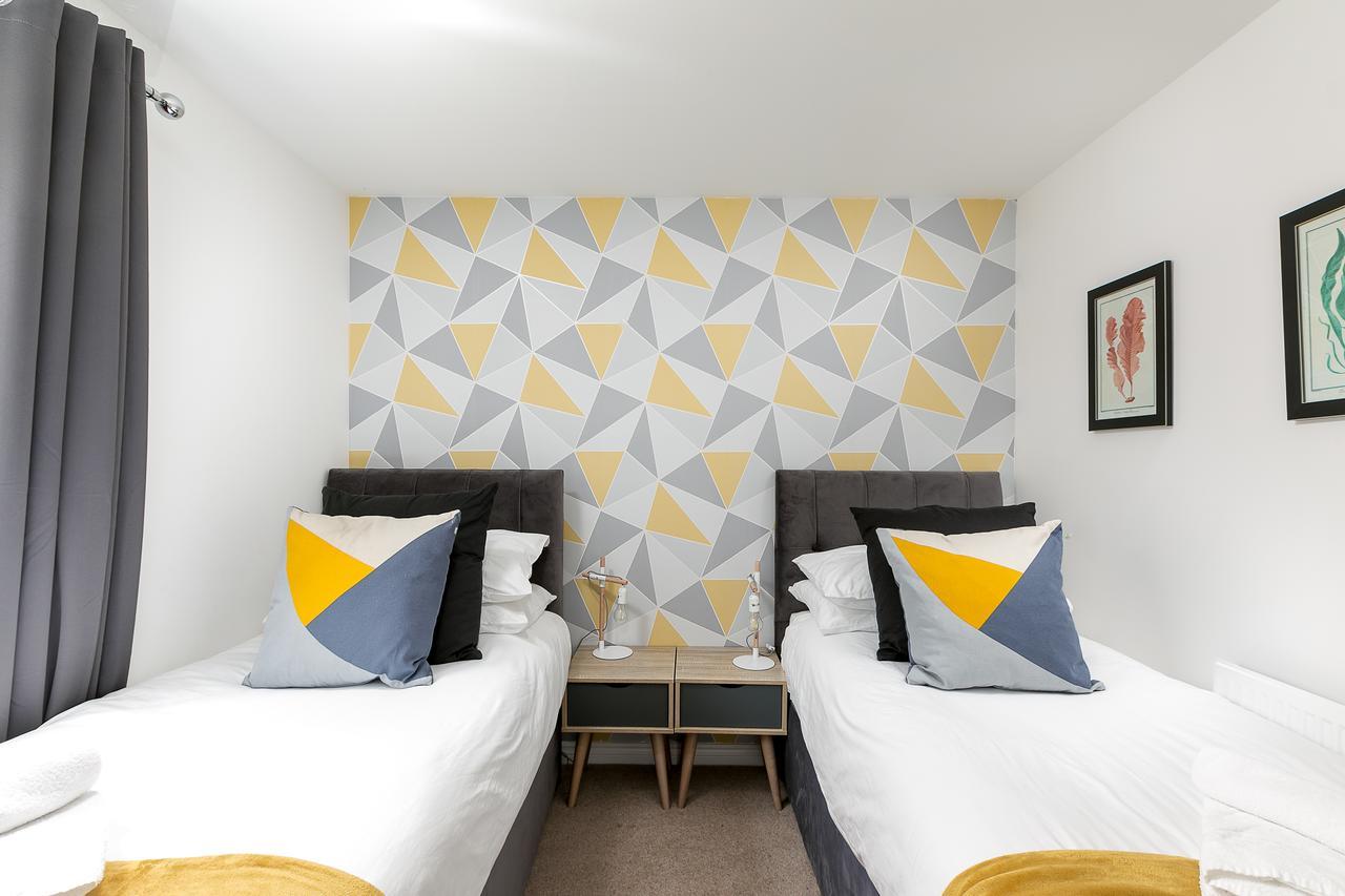 Hertford Serviced Apartments Ware Extérieur photo